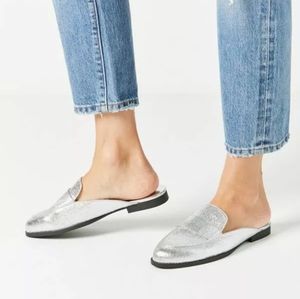 Urban Outfitters Jules Silver Metallic Sli…
